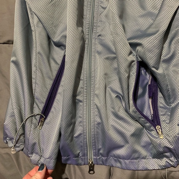 Nike Mesh Windbreaker - Picture 3 of 4